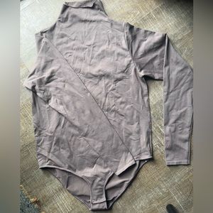 NWOT SKIMS L/XL Essentials Mock Neck Bodysuit